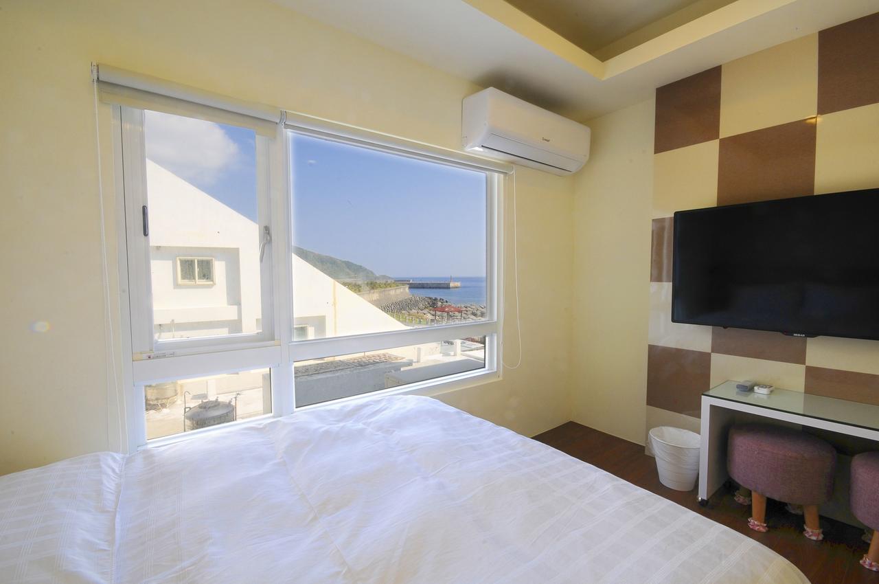 綠島 綠堤濱海旅店 Bed and Breakfast Gröna ön Exteriör bild